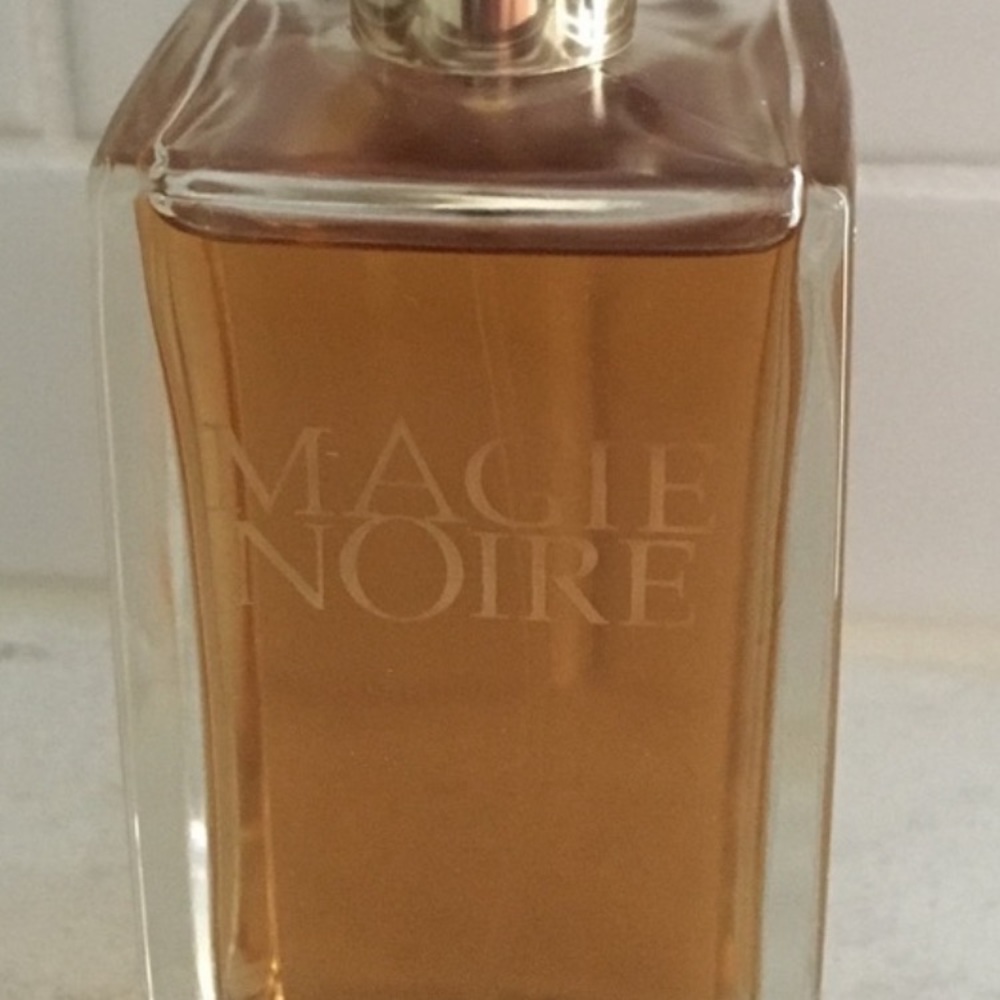 🔹Lancôme Magie Noire